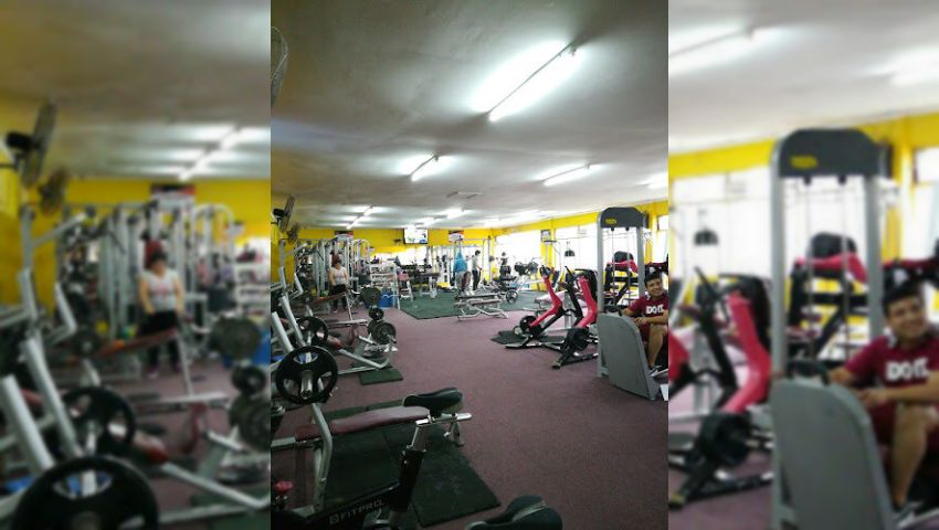 Gimnasio Gym Center, Montt