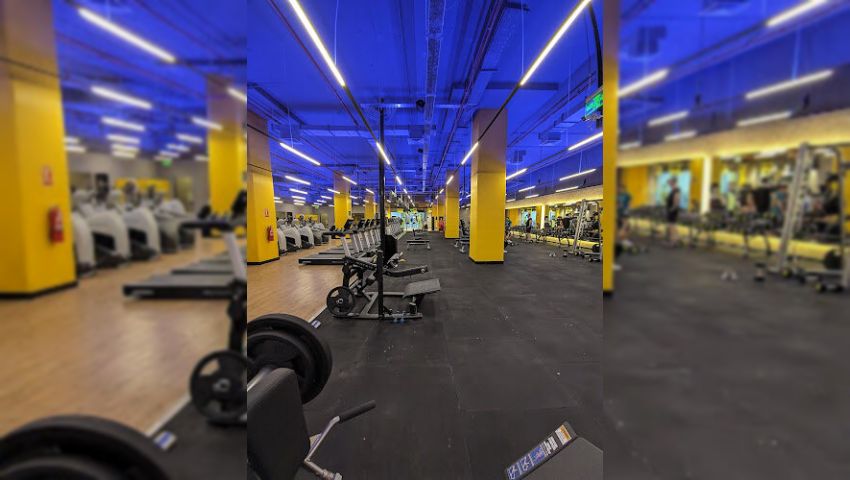 Gimnasio Smart Fit - Mall Plaza Alameda